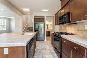 3812 Vermont Ln in Clovis, CA - Building Photo - Building Photo