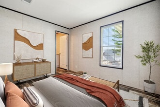 1065 Revere Ln in Kalamazoo, MI - Building Photo - Building Photo