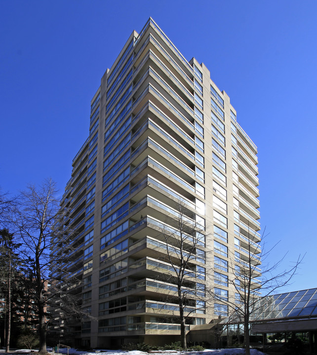 Granite Place II in Toronto, ON - Building Photo