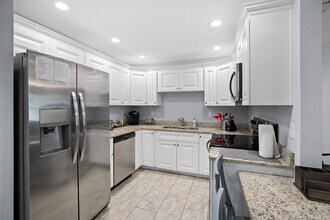 37770 Kelly B Ct in Zephyrhills, FL - Building Photo - Building Photo