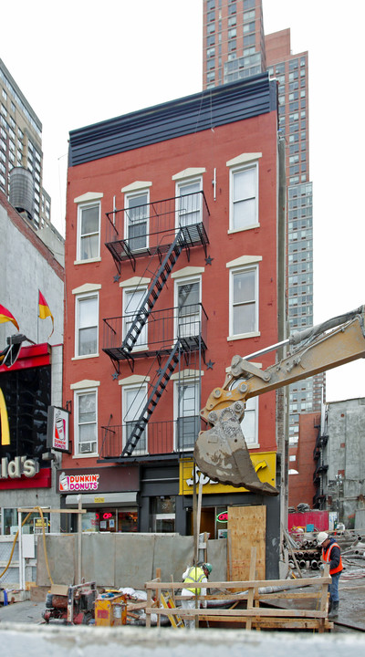 1873 Second Ave in New York, NY - Foto de edificio