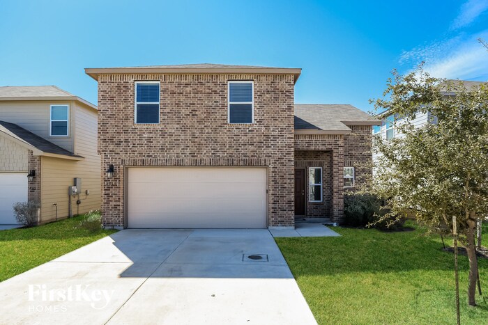 4519 Heathers Cross in Saint Hedwig, TX - Building Photo