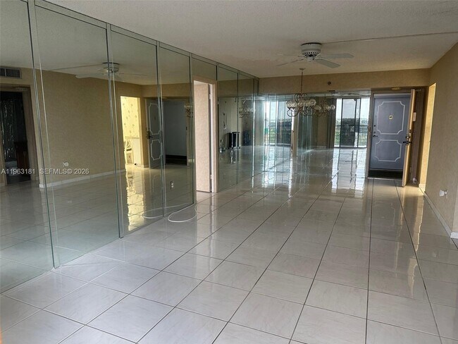 1200 St Charles Pl in Pembroke Pines, FL - Building Photo - Building Photo