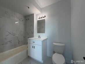 103 Bayard St in New Brunswick, NJ - Building Photo - Building Photo