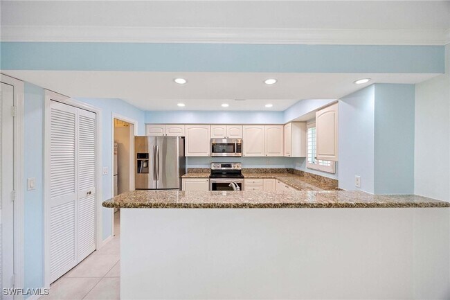 1608 Spoonbill Ln in Naples, FL - Building Photo - Building Photo