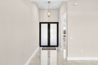 1720 NE 14th St in Cape Coral, FL - Building Photo - Building Photo