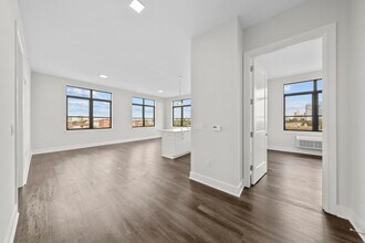 121 34th St in Union City, NJ - Foto de edificio - Building Photo