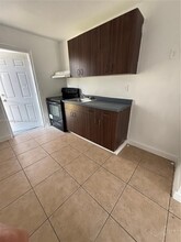 1306 NW 61st St in Miami, FL - Building Photo - Building Photo
