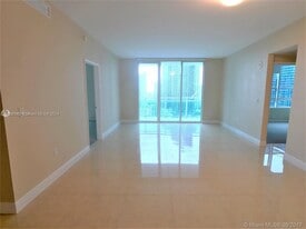 951 Brickell Ave, Unit 2405 in Miami, FL - Building Photo