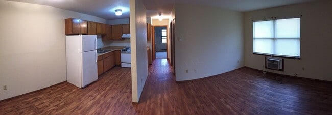 511 Church St in Marshfield, MO - Building Photo - Building Photo