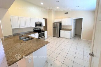 3420 E Marco Polo Rd in Phoenix, AZ - Foto de edificio - Building Photo