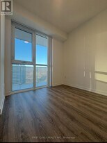 195 Commerce St in Vaughan, ON - Building Photo