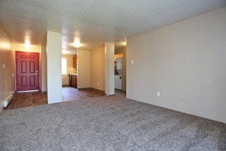 Avaire Apartments in Everett, WA - Building Photo - Interior Photo