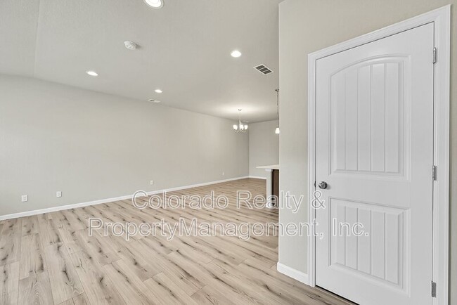 6155 White Wolf Pt in Colorado Springs, CO - Building Photo - Building Photo