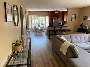 4090 Falcon St in San Diego, CA - Building Photo - Building Photo