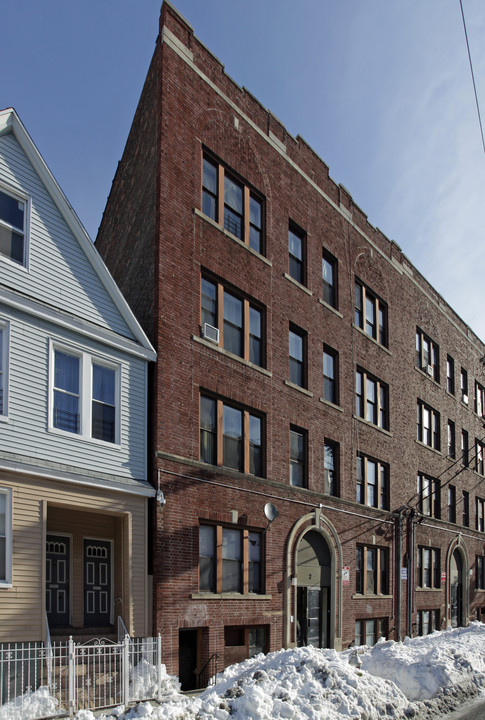 200 Clinton Ave in Jersey City, NJ - Foto de edificio