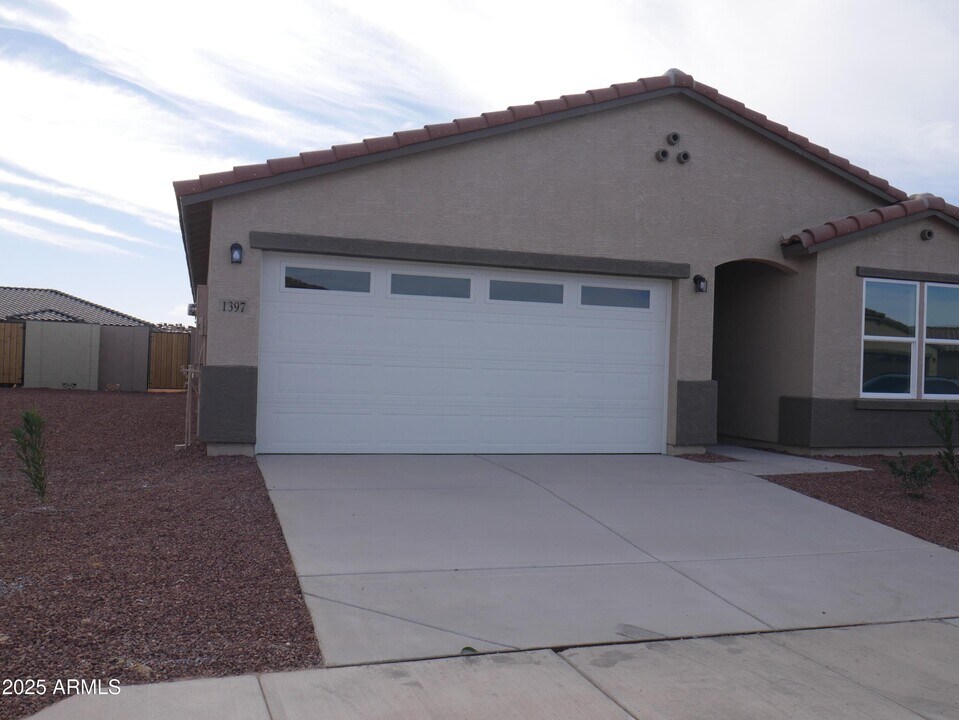 1397 E Peggy Dr in Casa Grande, AZ - Building Photo