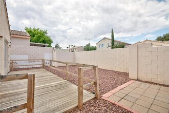 7809 Idle Spring Ct in Las Vegas, NV - Building Photo - Building Photo