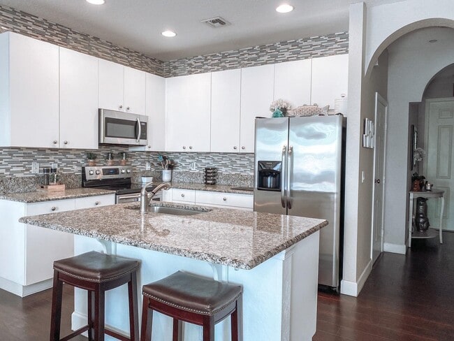 property at 5387 SE Moseley Dr