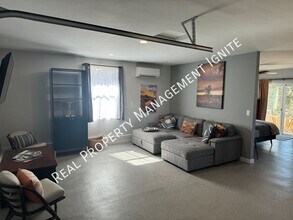 65601 US-20 in Bend, OR - Building Photo - Building Photo