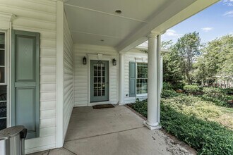 5090 Hazel Ferguson Dr in Fairfax, VA - Building Photo - Building Photo