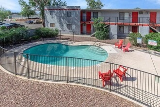 Prince Plaza Apartments in Tucson, AZ - Building Photo - Building Photo