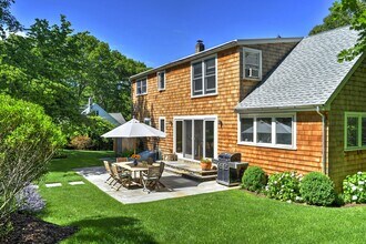 156 Suffolk St in Sag Harbor, NY - Building Photo - Building Photo
