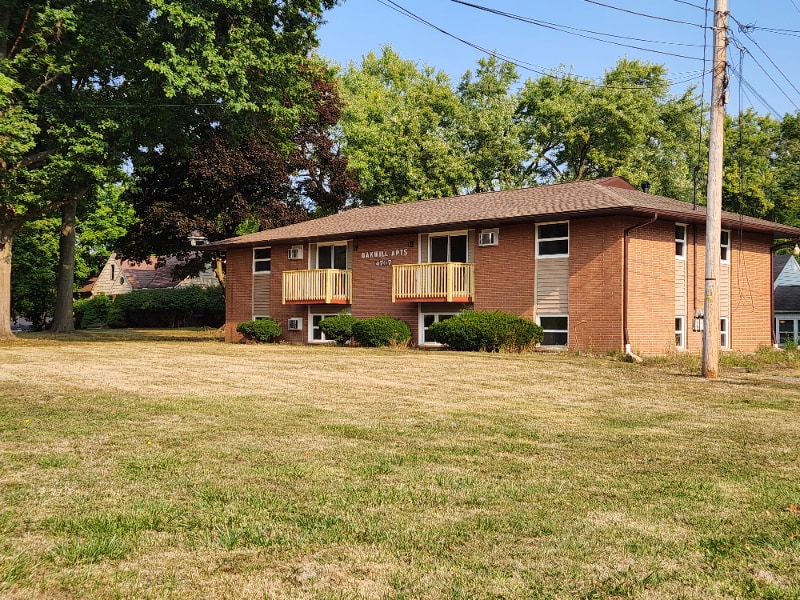 4707 Kent Rd in Kent, OH - Building Photo