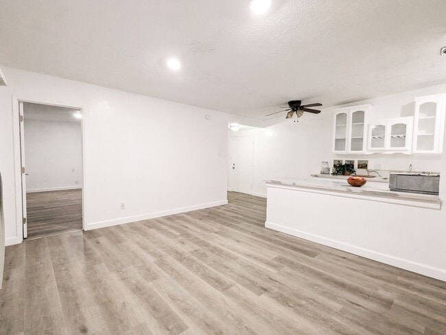 1812 W Sumac Ln in Anaheim, CA - Building Photo - Building Photo