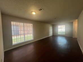 6517 Dunn Dr in Waco, TX - Building Photo - Building Photo