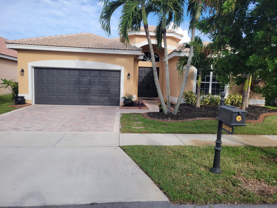 3565 SW 173rd Way in Miramar, FL - Building Photo