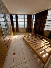 801 Brickell Bay Dr, Unit 767 in Miami, FL - Building Photo - Building Photo