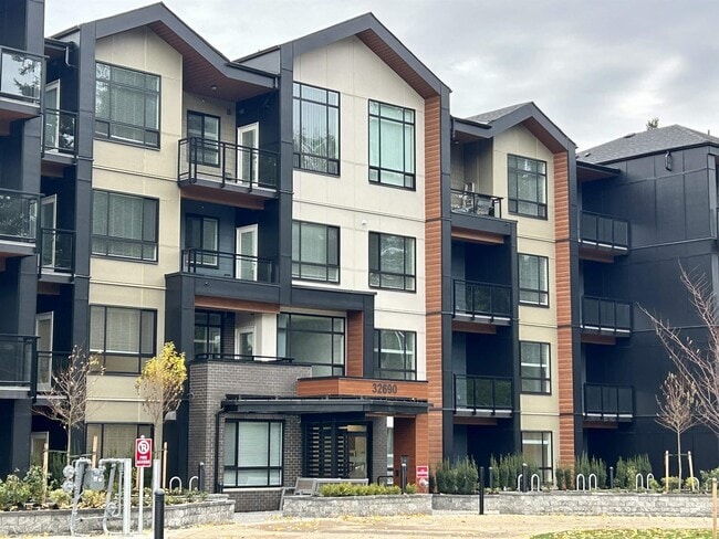 property at 32690-314 14 Ave