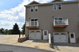 425 Marlowe Cir in Morgantown, WV - Building Photo