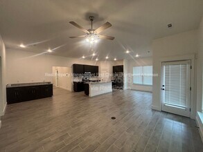 2031 Bluestem Dr in Centerton, AR - Foto de edificio - Building Photo