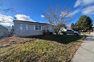 17 Judith St in Lewiston, ME - Building Photo - Building Photo