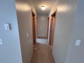 545 4th Ave SW in Valley City, ND - Foto de edificio - Building Photo