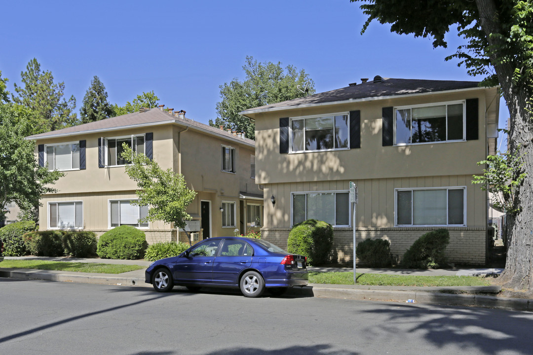 1626 27th St in Sacramento, CA - Building Photo