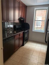 50 S Middle Neck Rd-Unit -1H in Great Neck, NY - Building Photo - Building Photo
