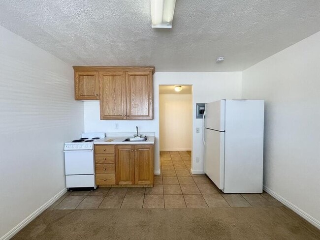 1675 S State St in Orem, UT - Building Photo - Building Photo