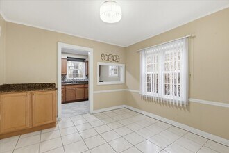 6415 Drake Ave in Lincolnwood, IL - Building Photo - Building Photo