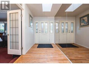 21108 Dewdney Trunk Rd in Maple Ridge, BC - Building Photo - Building Photo
