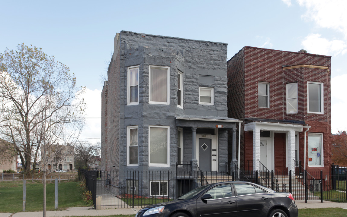 3917 S Calumet Ave in Chicago, IL - Building Photo