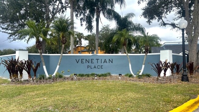 4528 Commander Dr in Orlando, FL - Building Photo - Building Photo