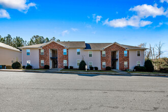 Cliffs of Rockfish in Fayetteville, NC - Building Photo - Building Photo