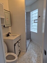 3523 N Whipple St, Unit 2 in Chicago, IL - Foto de edificio - Building Photo