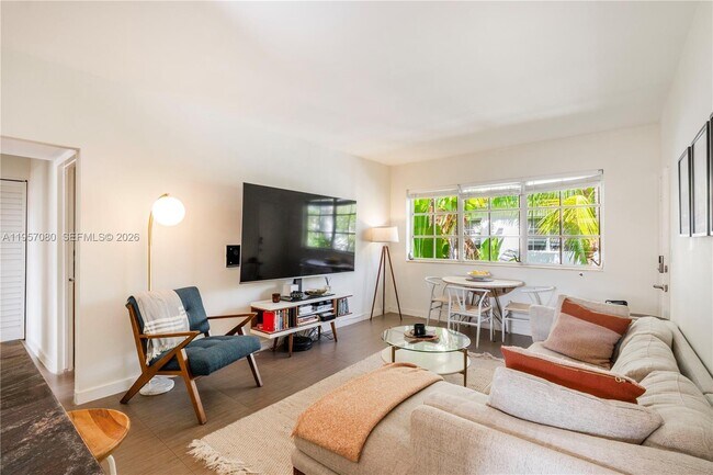 728 Lenox Ave. in Miami Beach, FL - Building Photo - Building Photo