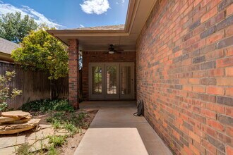 111 N Vicksburg Ave in Lubbock, TX - Building Photo - Building Photo