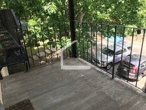 84 Gordon St, Unit 303 in Boston, MA - Foto de edificio - Building Photo
