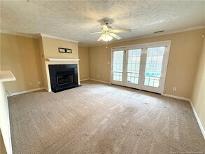 361 Bubble Creek Ct in Fayetteville, NC - Building Photo - Building Photo